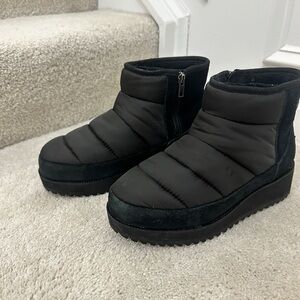 UGG black snow boots size 8